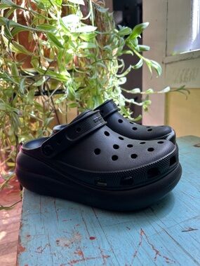 Crocs Classic Crush Clogs